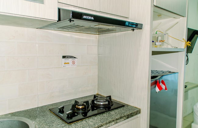 Homey And Warm Studio Room At Tifolia Apartment - Foto 8