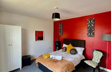 #56 4-Bedroom House Near Shops with Free Parking - Foto 6