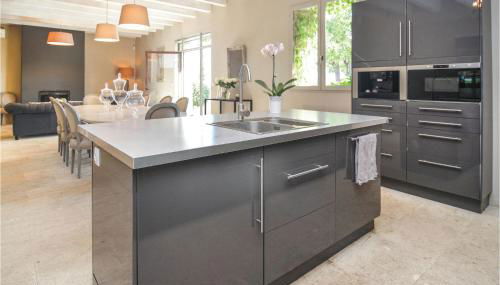 Nice Home In St Gilles - Photo 5