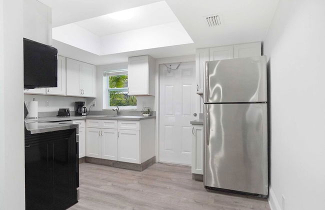 BnB Hyperion Brand New 2b2b Retreat w Patio - Foto 12