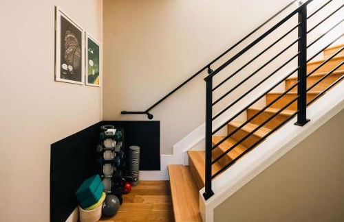 Modern Comfort w Mountain Views - Pet-Friendly - Foto 36