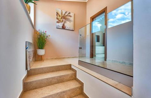 Amazing Home In Trget With Kitchen - Foto 20