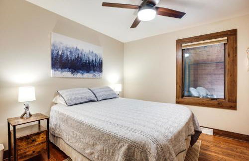 Impressive Presque Isle Lake House with Water Access - Foto 17