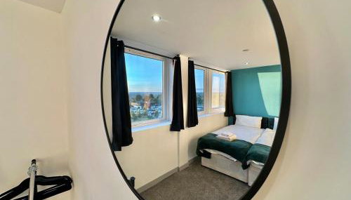 Two Bedroom Flat by Brookland Stays Serviced Accommodation Short Lets Leeds with Free WiFi - Foto 5