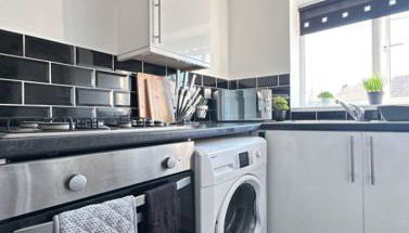 Comfy 1 BR Apartment - Sleeps 2 with Free Parking! - Foto 4