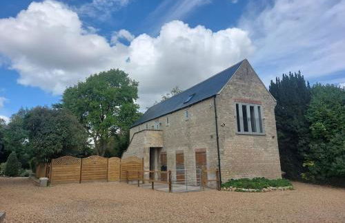 Luxury Victorian Hayloft barn self contained - Photo 2
