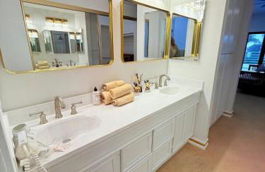 6BR5BA Hot Tub Steps to Beach Parking Pet Friendly - Foto 47