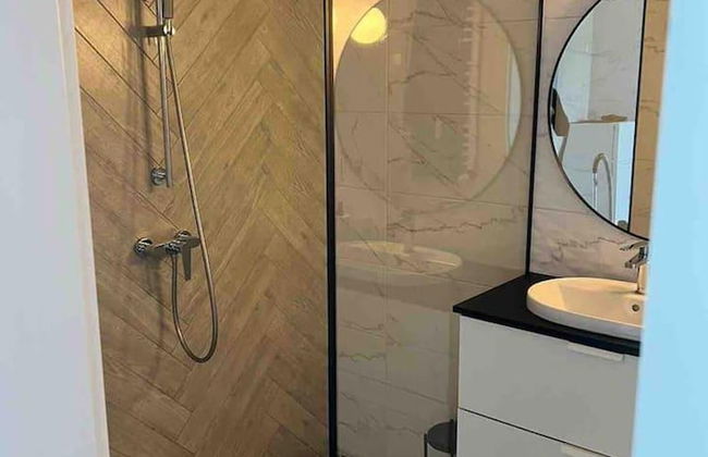 1-bed Top Floor Apartment in Warszawa - Foto 11