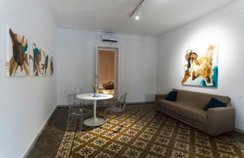 Manis Suite Apartment - Photo 17