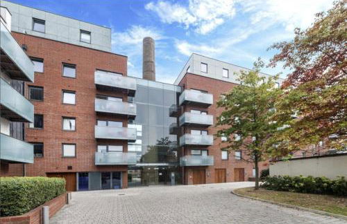 Luxury 2-bed Flat, Parking Near Tube and Emirates - Foto 56