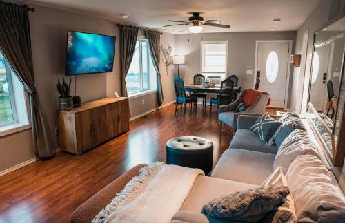 Sandusky Bay Hot Tub, Gym, Patio, Games, Recreation Watercraft, Waterside Home, check it out! - Foto 19