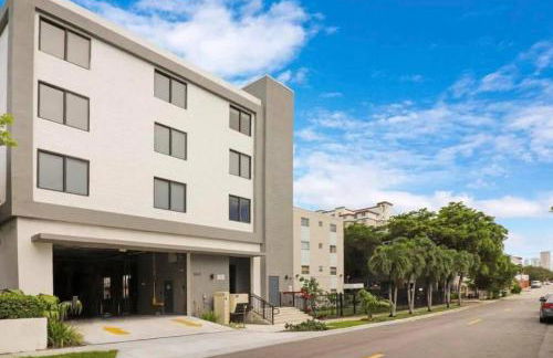 Centrally Located 1BR with King Bed Near Brickell, Airport Downtown and Wynwood - Foto 12