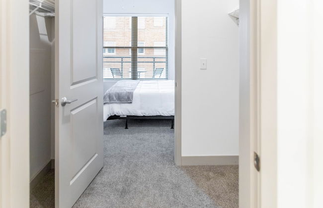 Brand New Suite in Kansas City - Photo 5