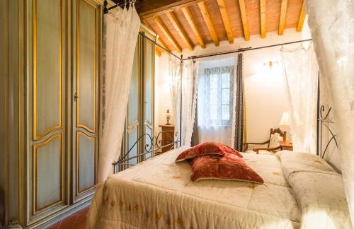 Holiday Home in Town Center with Pool, Garden, Hot Tub - Foto 42