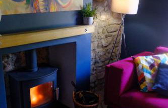 The Wave Cottage - 3 Bedroom with off road Parking for 3 Cars or Vans & EV point - Photo 1