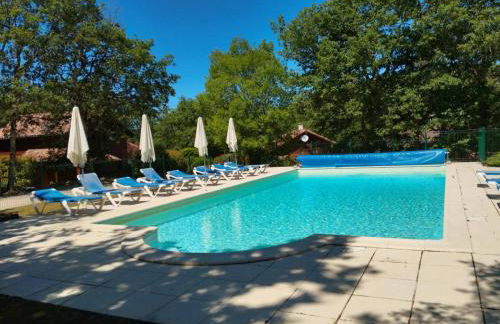 Chalet cosy au vert pour 6 avec piscine et Wi-Fi, proche Souillac - FR-1-828-3 - Foto 3