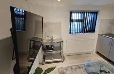 Riverview, Stylish Non Smoking Loft Ensuite 4 Rent - Photo 21