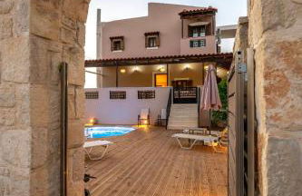 Amalia Villa with Private Pool - Photo 3