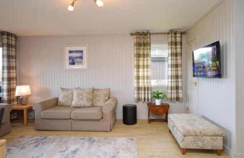 Heather Lodge with Hot Tub - Foto 7