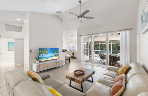 Beautifully-furnished Naples Home l Pool l Hot Tub - Foto 25