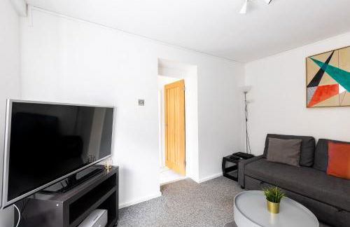 Judah Suites - Stylish 1BR Apartments with Parking & WIFI - Foto 23