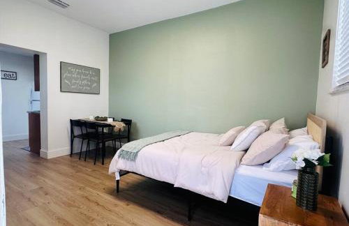 Miami Coral Gables Studio near Airport and Beaches - Photo 11