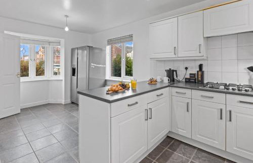 Spacious & Budget 4B Home w en-suites - Foto 61