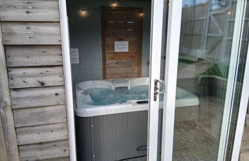 The Sunset "with private Hot tub" - Foto 30