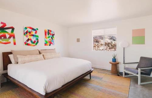 Casa Rocosa I Midcentury Home on 5 Private Acres Near Park - Foto 17