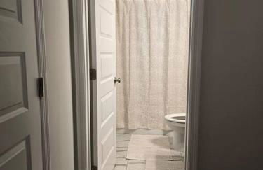 Spacious Modern Retreat Near Downtown - Photo 14