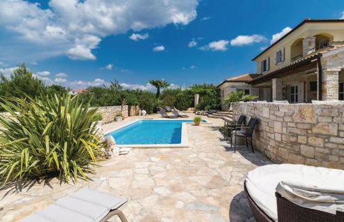 Three-Bedroom Holiday Home In Stifanici - Foto 5