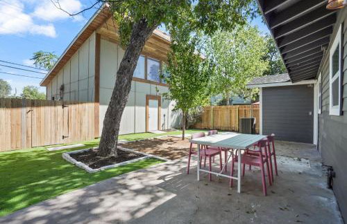 Trendy Remodeled Home by SoCo w Nice Outdoor Space - Foto 19