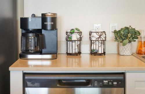 Luxury 2BD 2BA, BRAND NEW/PETS/CLOSE TO EVERYTHING/BOHO+COZY VIBES - Foto 17