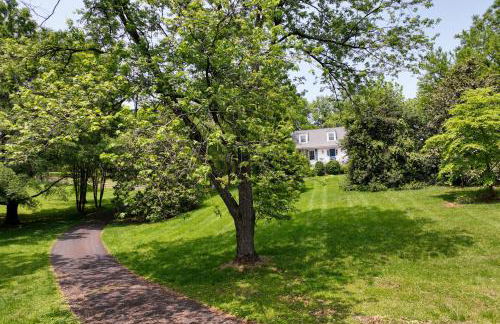 Rural and Spacious Virginia Home on about 2 Acres! - Foto 38