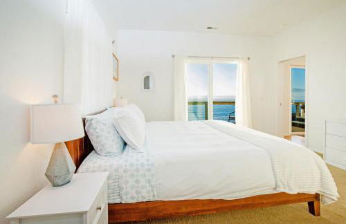 Exquisite Oceanview! by OceanviewHotTubs Oceanfront! Shelter Cove, CA Tesla EV station - Foto 15