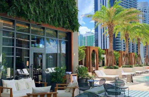 SLS Lux Brickell Exclusive by Palermo Home Miami - Photo 49