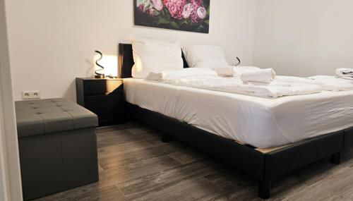 Modern Living nearby RheinHafen mit Balkon und Parken - Apolonia Living - Foto 5, towels