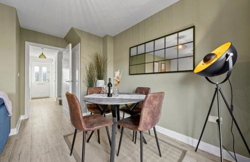 Stylish 4-Bedroom Townhouse with two large parking spaces and superfast Wi-Fi - Photo 9