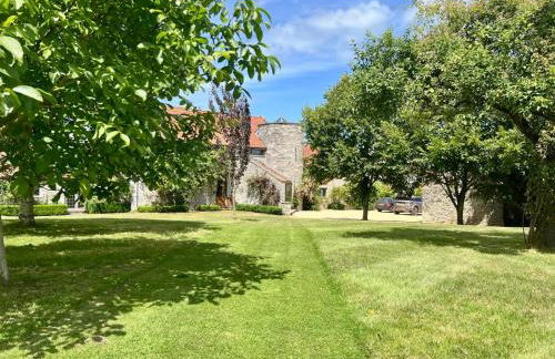 Hill House, Spectacular Rural Home With Hot Tub - Photo 7
