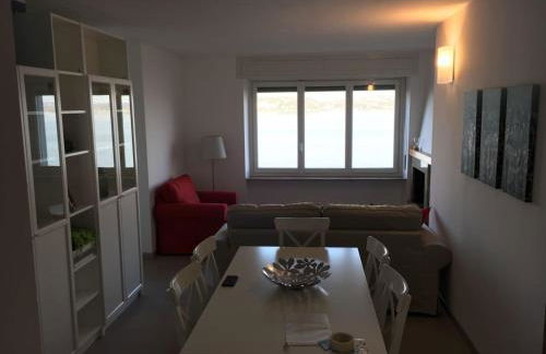 BMP APARTMENT GIOIOSA 1 terrazza vista Lago - Foto 35