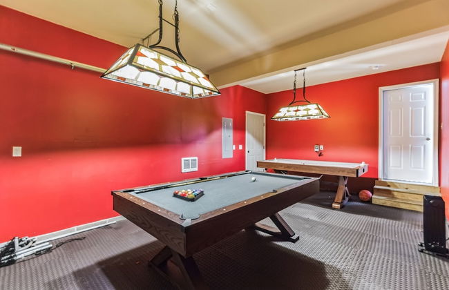 Pocono Retreat: Lake, Firepit, Bbq, Gameroom, Ski 4 Bedroom Home by RedAwning - Foto 21