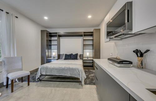 Waterfront Patio! Stylish Family Home in Everett - Photo 33