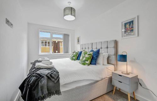 St Martins 2 Bedroom Apartments in Ruislip By 360 Stays - Foto 39