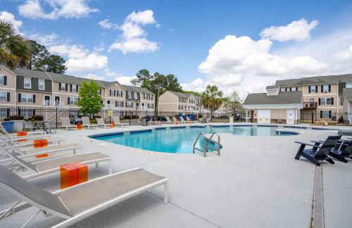 Modern Space Great For Extended Stays Pool & Gym - Foto 20