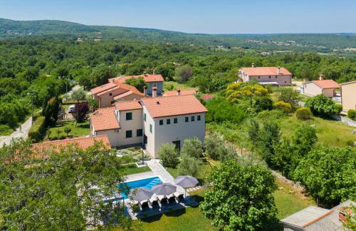 Holiday House OLIVE GROVE with pool and garden - Foto 17