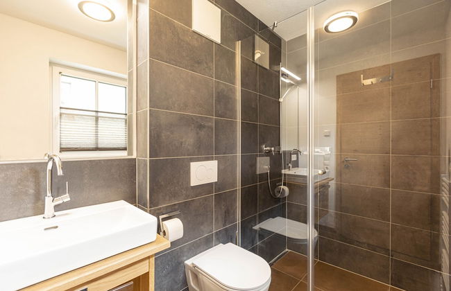 Luxury Chalet With Private Sauna in Uttendorf - Photo 17