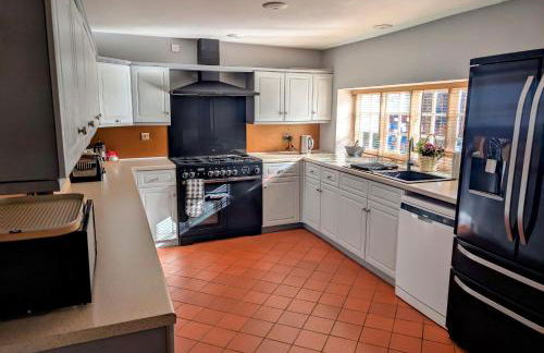 The Writer's Retreat Ground Floor Apartment - Photo 27