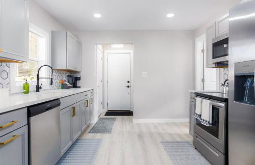 Cozy 2BR Home Near ND - Perfect for Game Day Stays - Foto 4