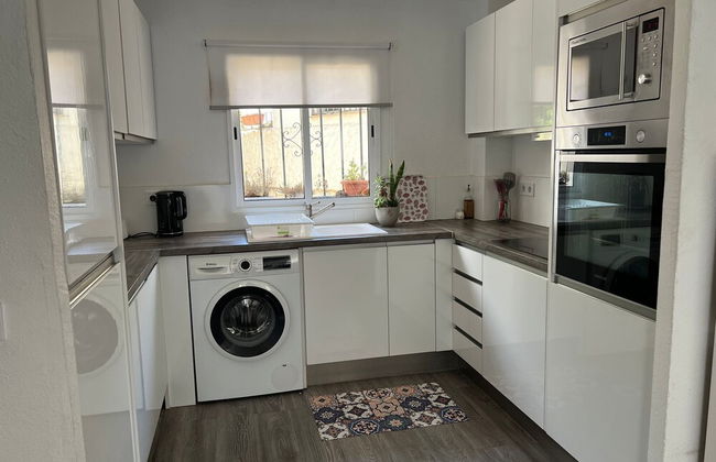 Lovely 4-bed Cottage in Las Chapas Marbella - Foto 8