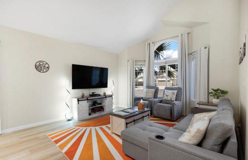 Sparkling Saltwater Pool - Spa - Firepit - WiFi - 4BR 3BA - Near Top Golf Courses - Foto 18